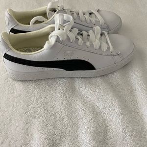 NEW WOMENS PUMA SNEAKERS WMS SZ8